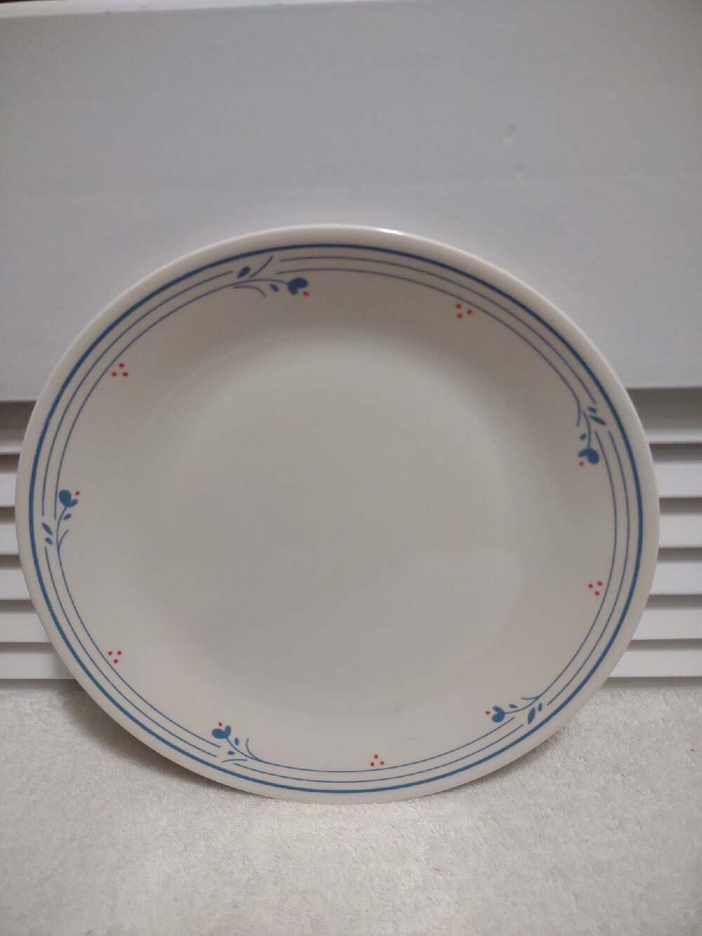 Corelle Country Violets floral blue rim Vitrelle 10.25" dinner plate only